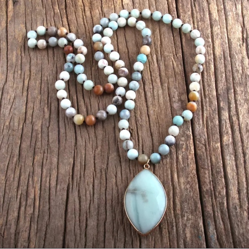 NEW Genuine Amazonite Pendant beaded necklace